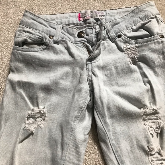 Ardene ripped skinny jeans - Picture 3 of 3